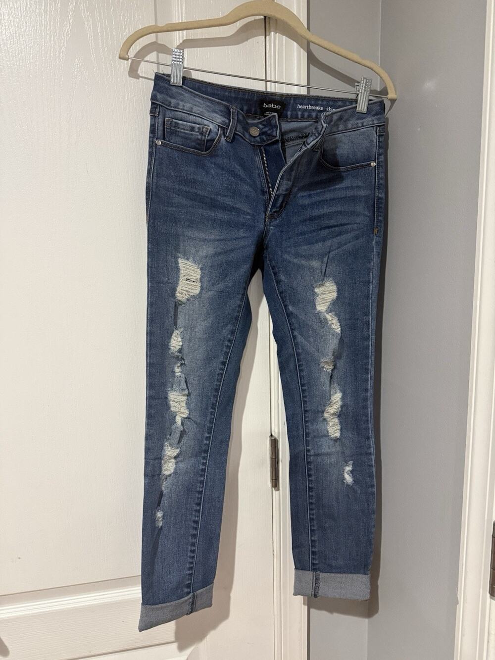 Bebe Skinny Jeans Distressed Medium Blue Wash Denim Women's Size 27 Rhinestones